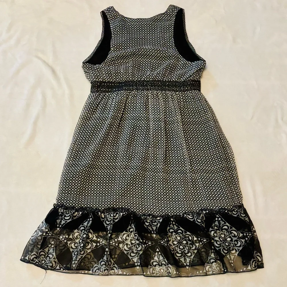 Dress Sleeveless Mini EUC Size S - Picture 4 of 4